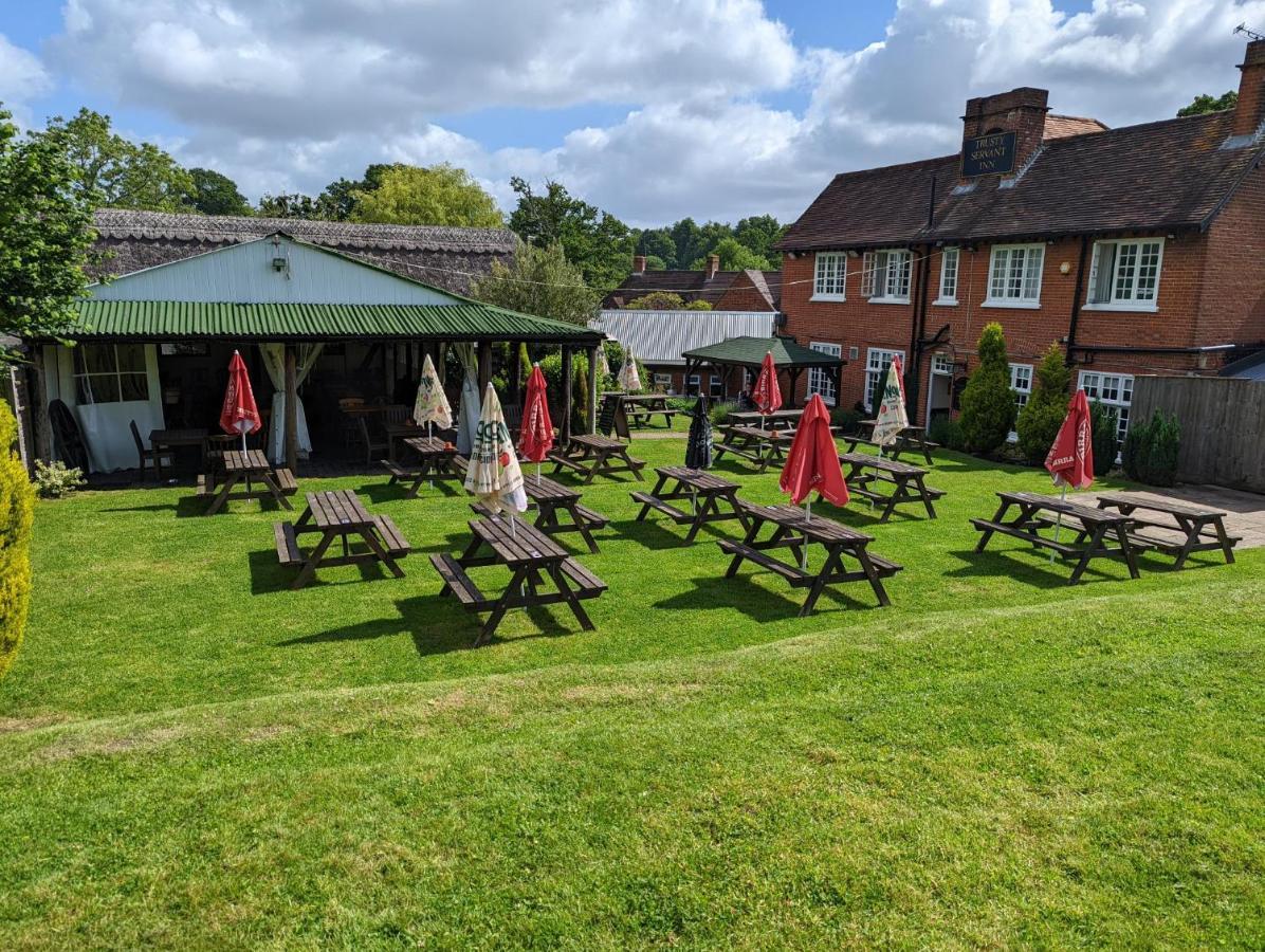 The Trusty Servant Inn Lyndhurst Eksteriør billede